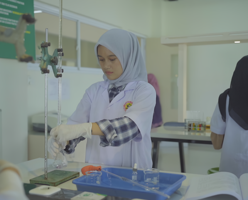 Laboratorium Kimia Dan Biokimia – Prodi S1 Farmasi Klinis