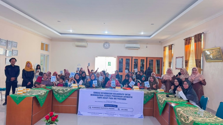 Cegah Salah Kaprah Antibiotik, FIKES Unbrah Edukasi Ibu Posyandu di Kota Padang